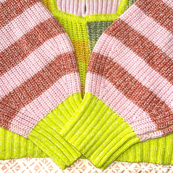 Sweater - Picture 4 of 5